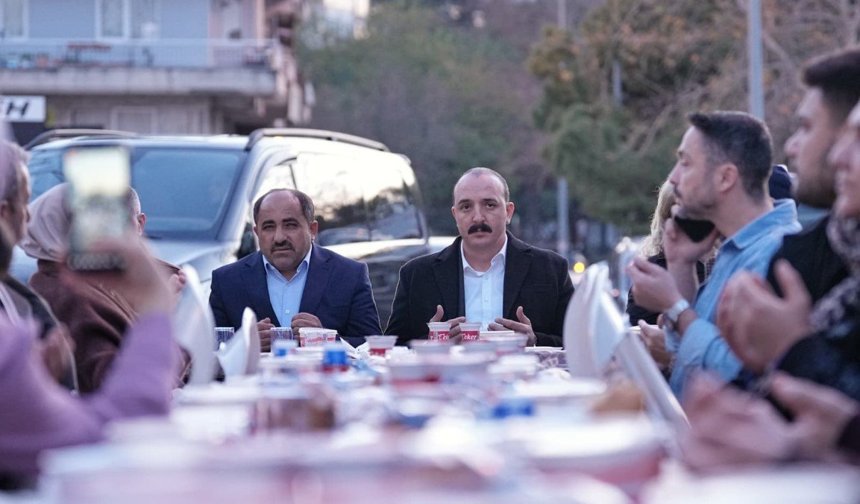 Konyaaltı Belediye Başkanı Cem Kotan, “Aynı sofrada buluşmak birliğimizi pekiştiriyor”