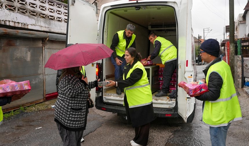 Mersin’de Tarsus’ta bayram sofrası evlere taşınd