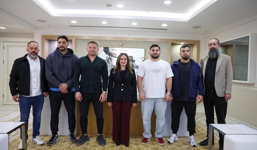 Başkan Vekili Özdemir başpehlivanları ağırladı