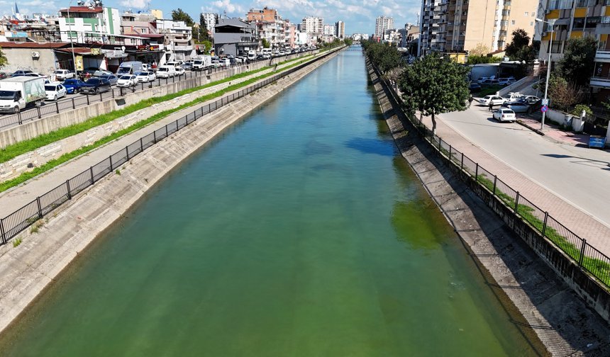 Çukurova'da barajlar dolunca kanallar suyla buluştu