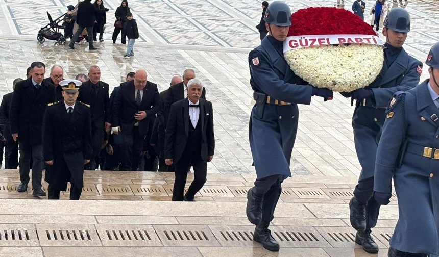 Güzel Parti Heyeti Ata’nın huzurunda