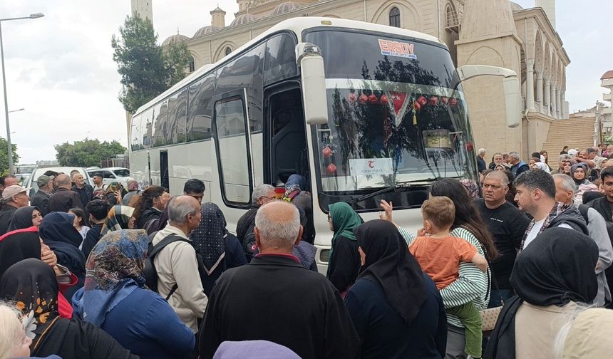 Antalya’da hacı adayları uğurlandı