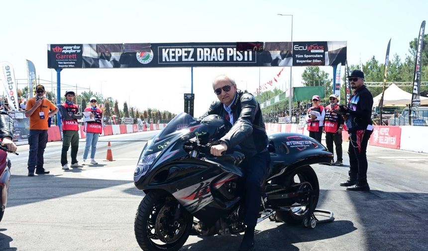 Hız tutkunları Kepez’e koştu