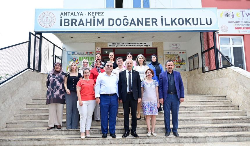 Kocagöz’den öğrencilerin geri dönüşüm sergisine tam destek