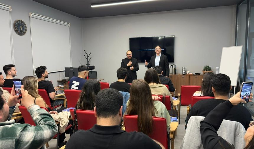 Mersin’de iş dünyası ve gençler aynı çatıda buluştu