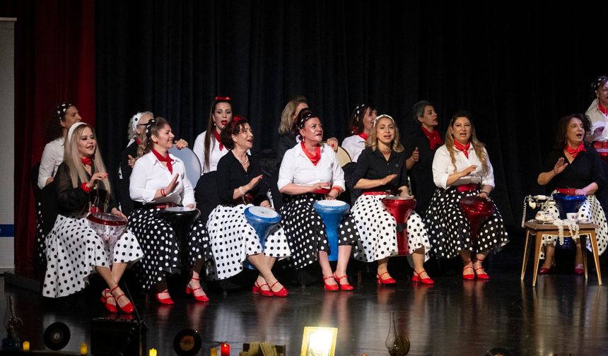 Mersin’de nostalji konseri duygu dolu anlar yaşattı
