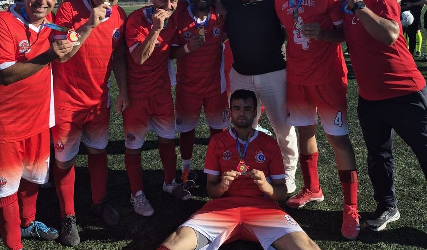İşitme engeliler, şampiyon olarak 1. Lig’e çıktı