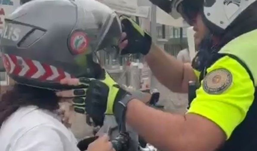 Sınava geç kalan öğrencilerin imdadına polis yetişti