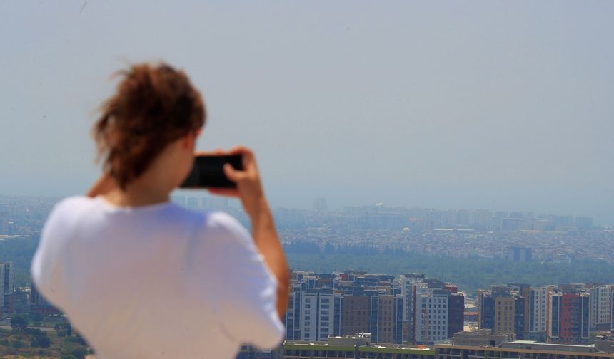 Antalya bulutlara teslim oldu