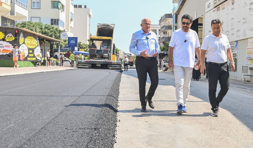 Antalya Kumluca’da yollar yenilendi