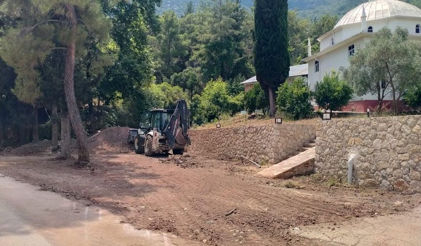 Kemer Belediyesi altyapı ve yol çalışmalarına başladı