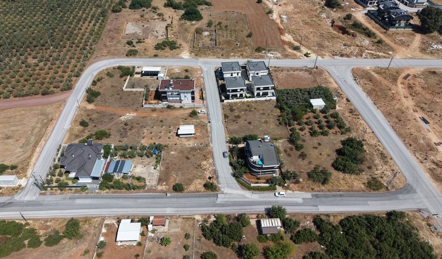 Antalya Döşemealtı’nda beklenen yol çalışması devam ediyor