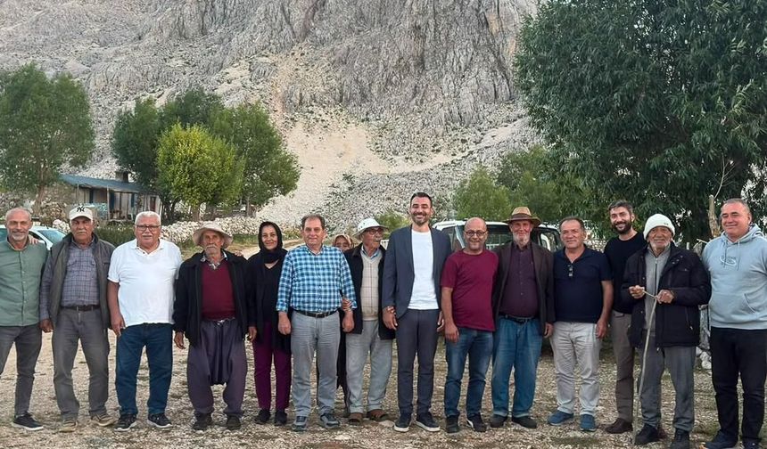 Belediye Başkan Vekili Mehmet Çiçek, yayladaki vatandaşların sorunlarını dinledi