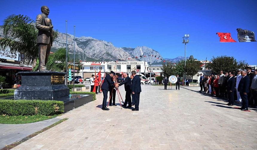 Kemer’de zafer coşkusu konserle son buldu