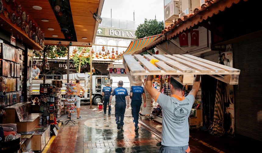 Alanya Belediyesi 7/24 görevde olduğunu duyurdu