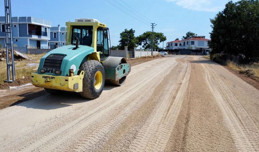 Kepez Belediyesi Aktoprak Mahallesi’nin yolları için düğmeye bastı