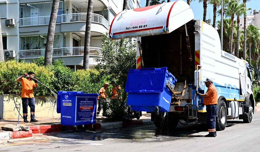 Muratpaşa Belediyesi düğmeye bastı derinlemesine temizlik yapıldı