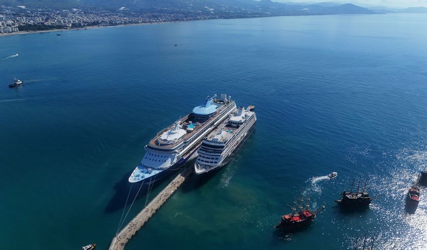 Alanya'ya İngiliz ve ABD'li turist akını