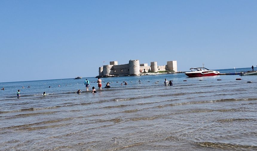Soğuk havalar geçti Mersin denize akın etti